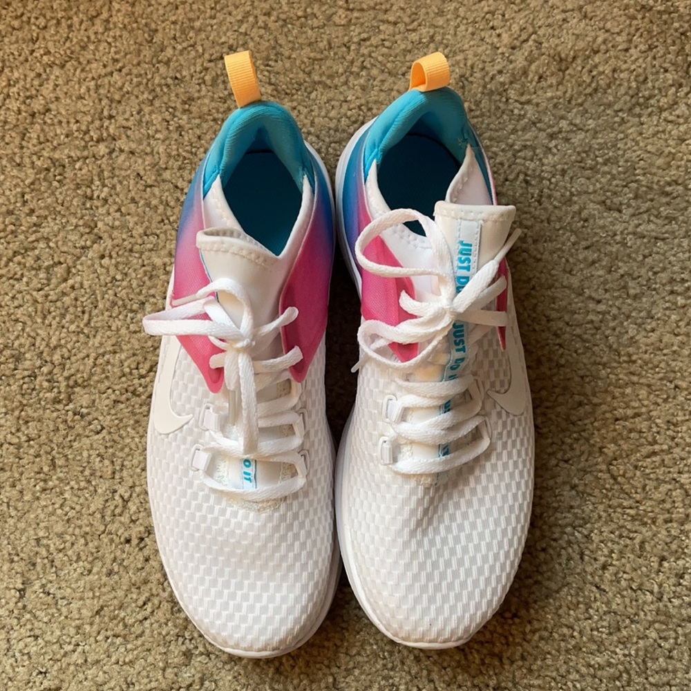 Nikes - Picture 2 of 3